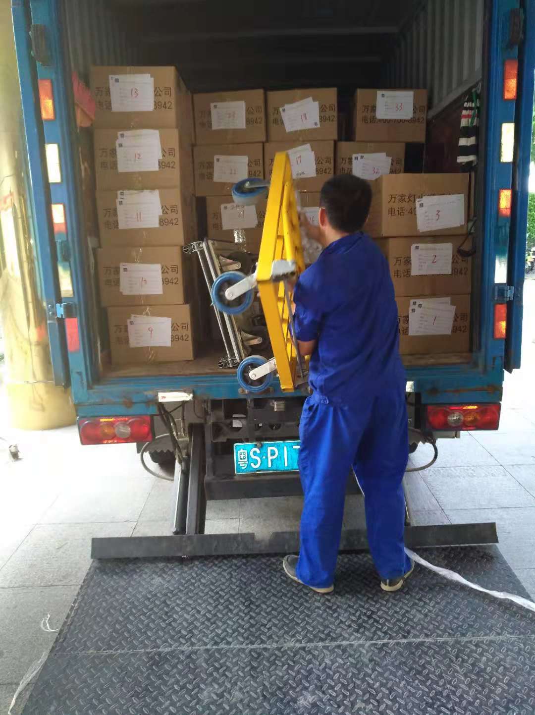  在丽江搬场怎么办，bifa必发集团搬场公司通知你！